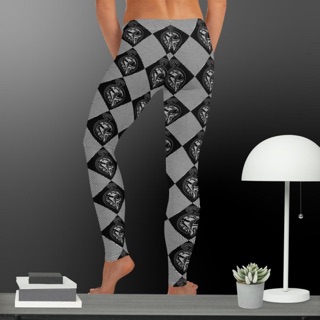 Need a Minute leggings in black and white
